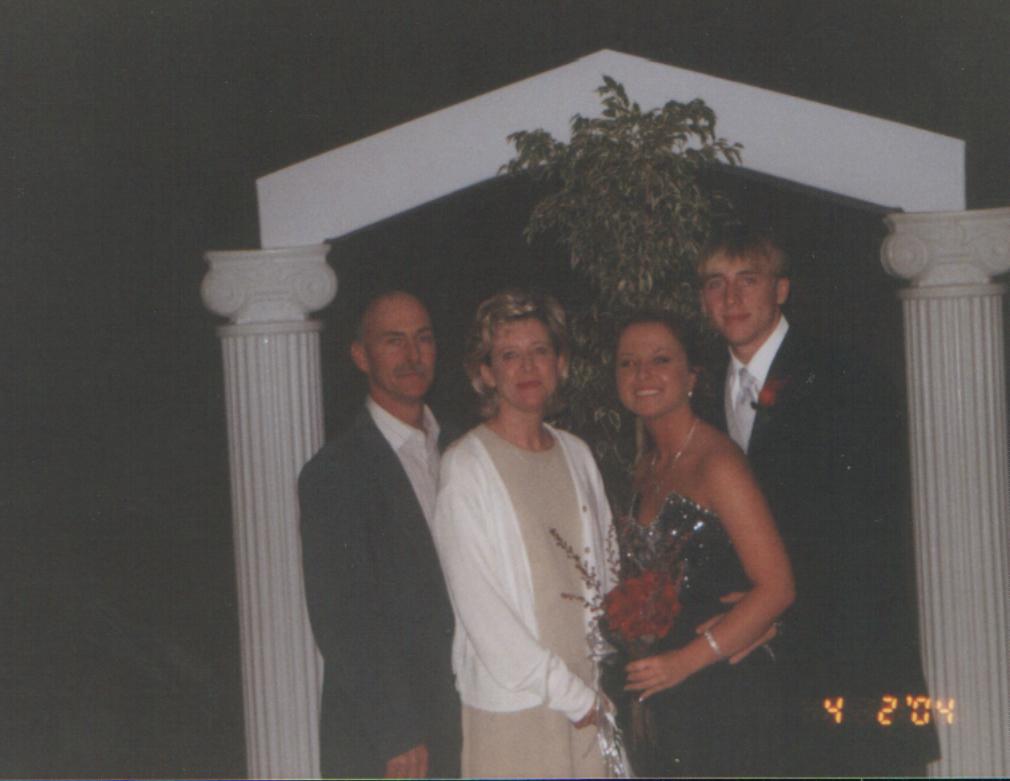 prom5.jpg
